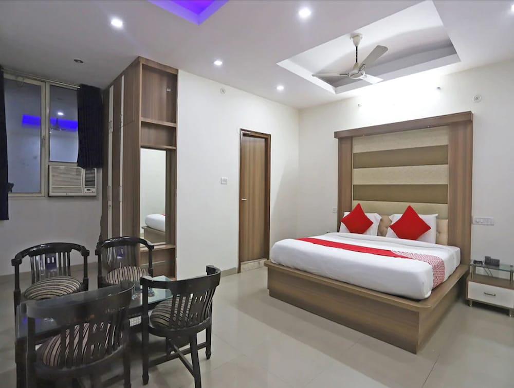 Oyo 6137 Hotel Star in Behror, India