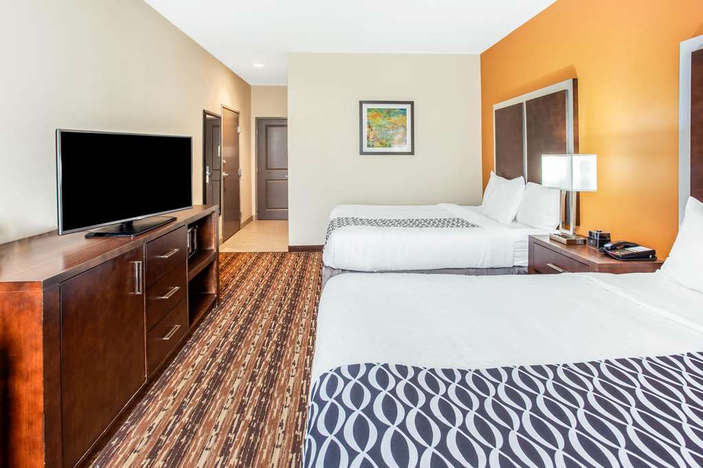 La Quinta Inn & Suites by Wyndham Gonzales TX - photo 10