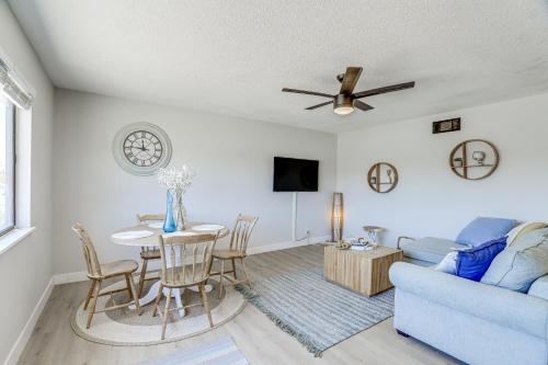 Las Vegas Vacation Rental with Pool about 10 Mi to Strip