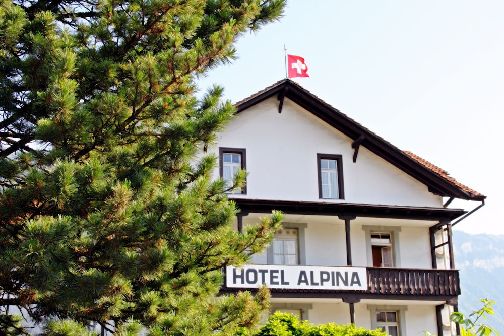 Alpina Hotel - carbon neutral hotel in Matten