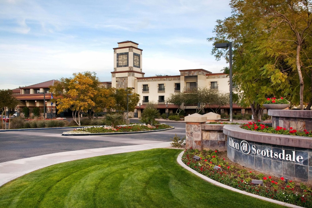 Hilton Scottsdale Resort & Villas — 4-Star Luxury Hotel in Scottsdale, United States