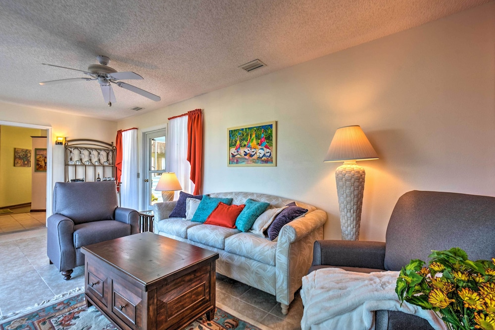 Lovely Lady Lake Home with Resort Amenities and Lanai - photo 14