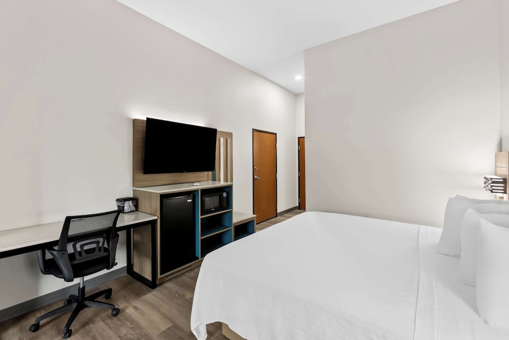 Sonesta Essential Beaumont - photo 13