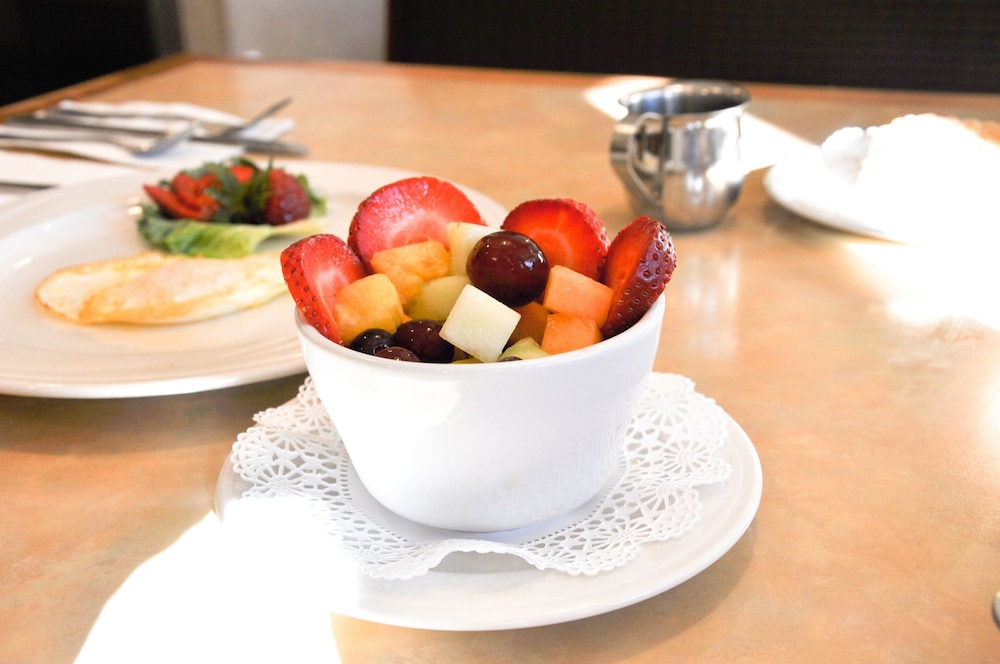 Piccadilly Inn Airport - photo 40