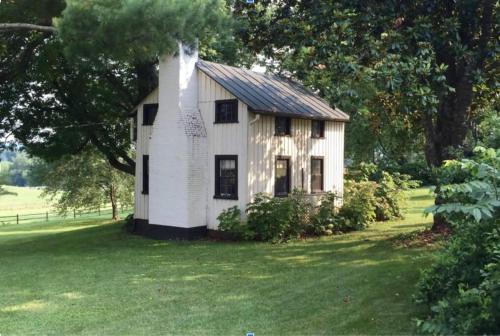 Charming & Rustic Bloomingdale Cottage w views — 4-Star Luxury Hotel in Somerset, United States
