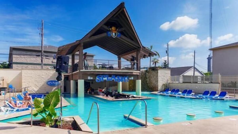 Grand Islander Hotel - photo 7