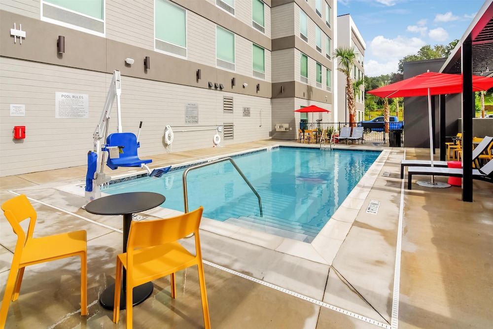 Home2 Suites by Hilton Crestview I 10 - photo 16