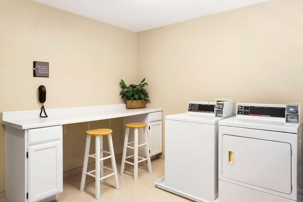 Homewood Suites Toledo Maumee - photo 26