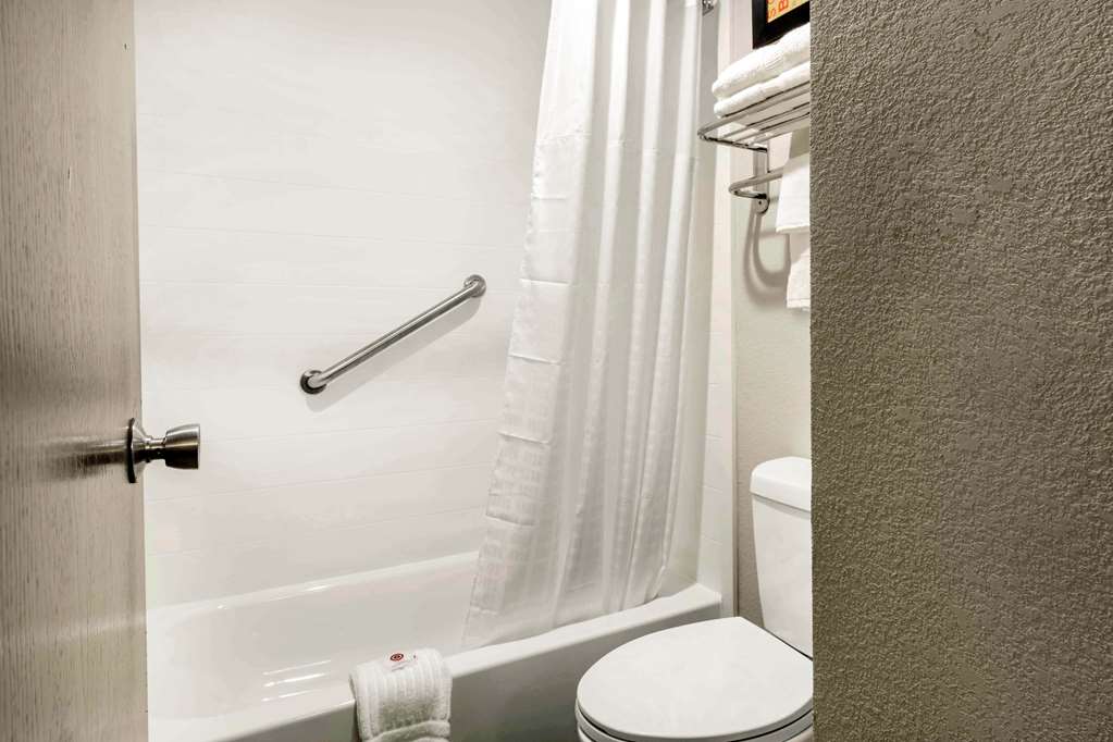 Comfort Inn Memphis Airport West - photo 25
