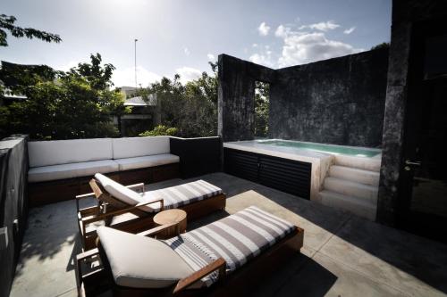 Spacious Luxury Villa 3 Private Pools Rooftop — 4-Star Luxury Hotel in Tulum, Mexico