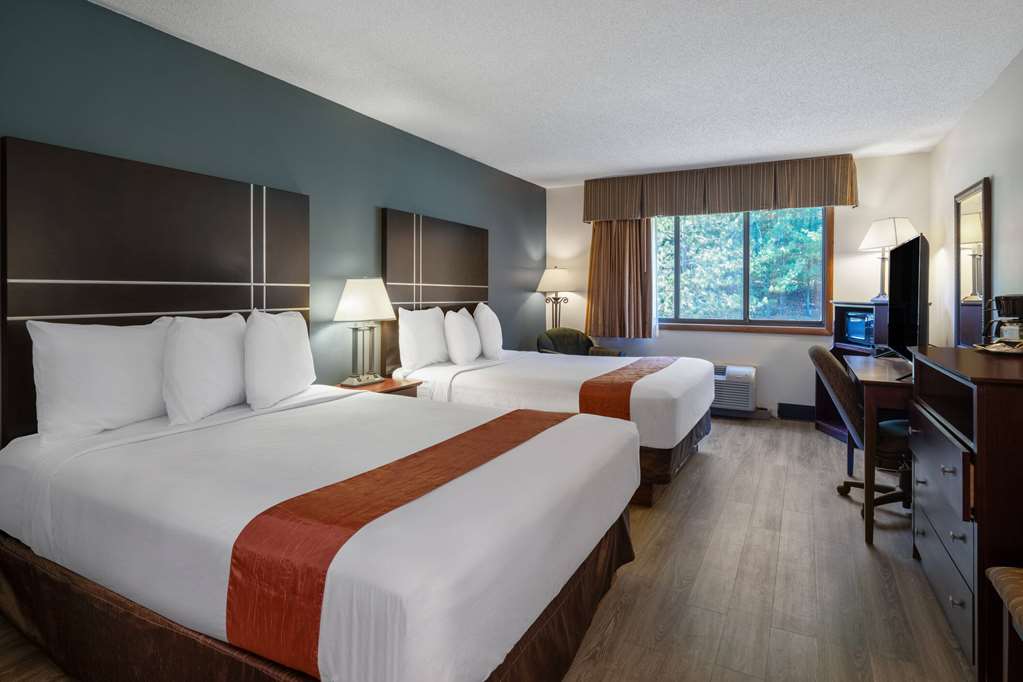 Travelodge by Wyndham Merrill - photo 13