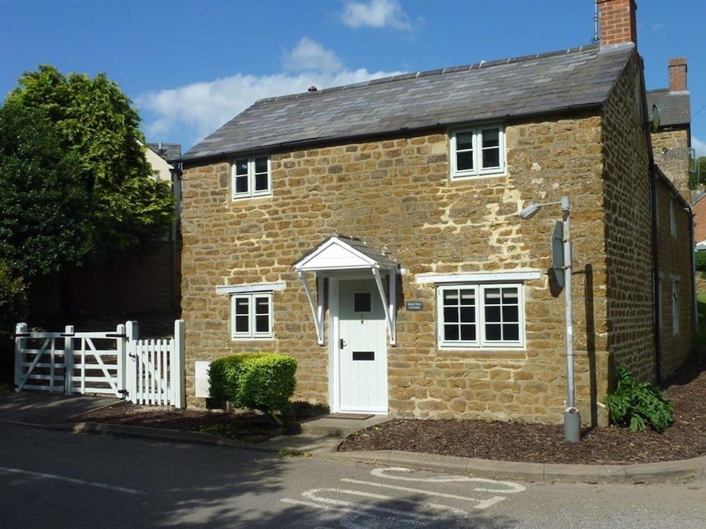 Hollytree Cottage — 4-Star Luxury Hotel in Banbury, United Kingdom
