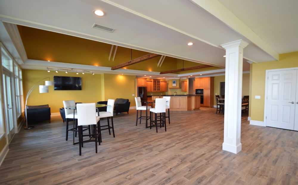 Waters Edge B&B Resort - photo 32