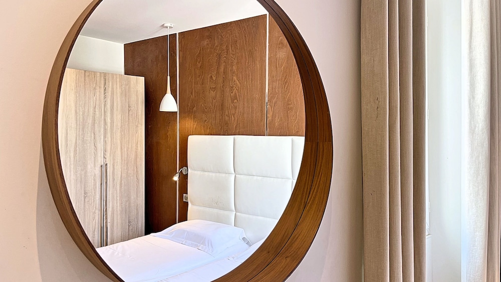 Hotel Le Florian — hotel in Cannes