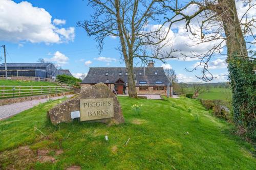 1 Peggies Barn - last minute hotel in Penrith