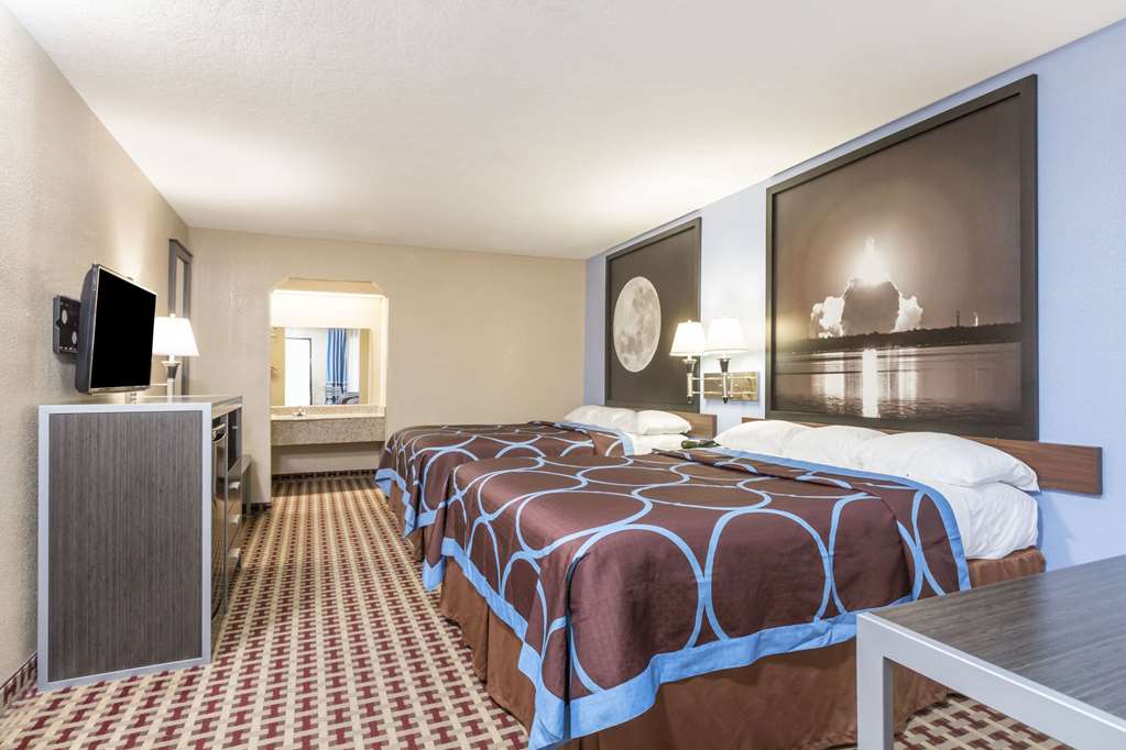 Super 8 by Wyndham Houston NASA - photo 5