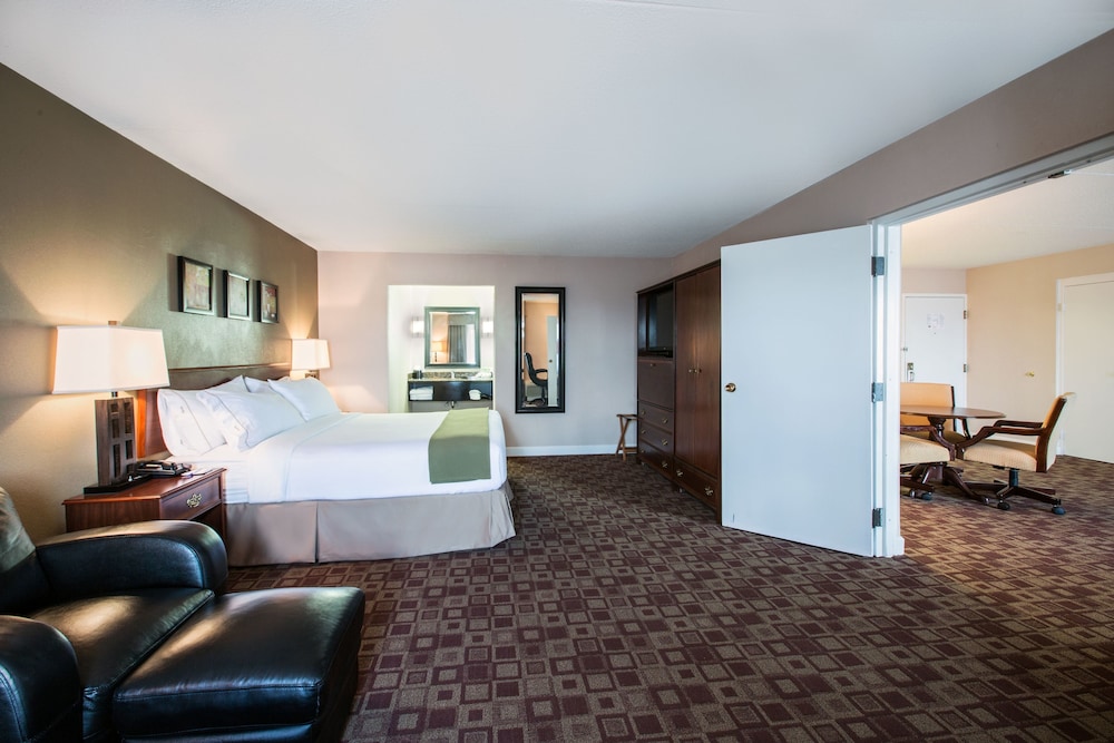 Holiday Inn Express Rolling Meadows Schaumburg Area an IHG Hotel - photo 2