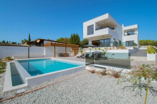 Villa Pergosa mit Meerblick in Medulin Istrien — 4-Star Luxury Hotel in Medulin, Croatia
