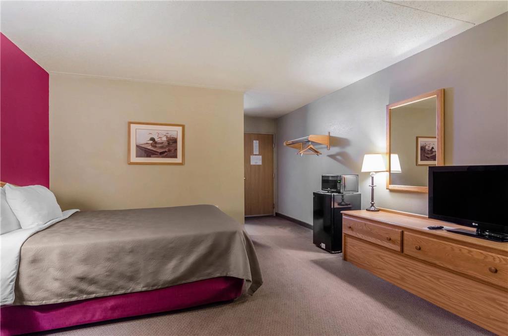 Rodeway Inn Hesston KS - photo 12