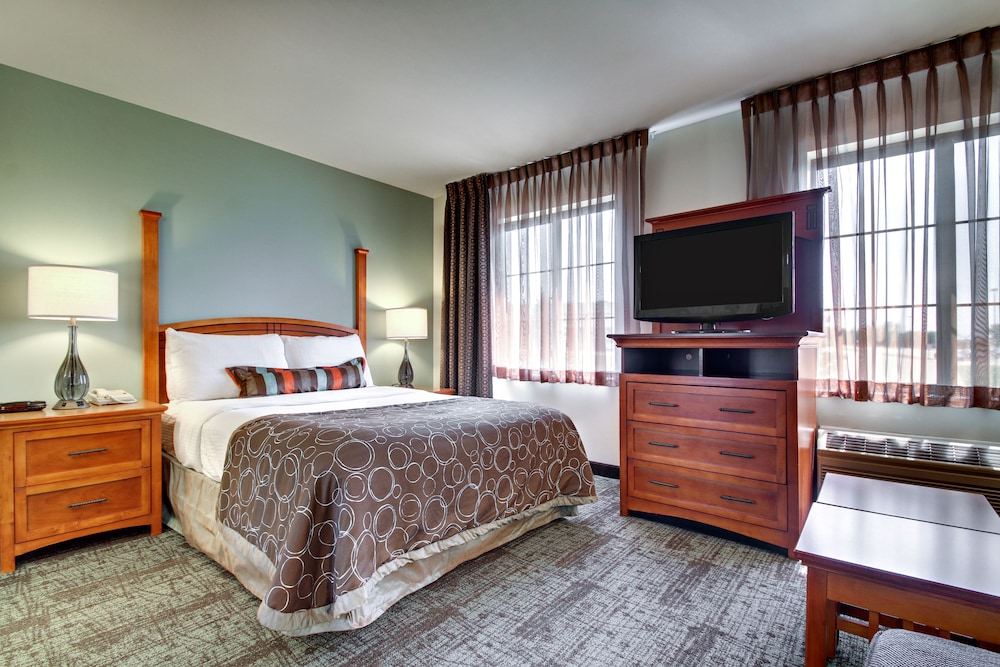 Staybridge Suites Madison East an IHG Hotel - photo 2