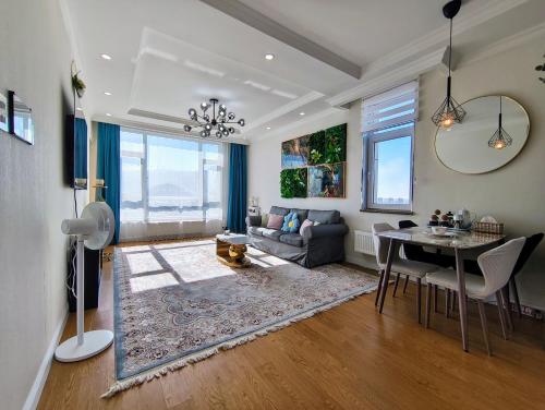 Tsengeldekh:Cozy 1 BR Apt Queen bed Naadam stadium — 4-Star Luxury Hotel in Ulan Bator, Mongolia