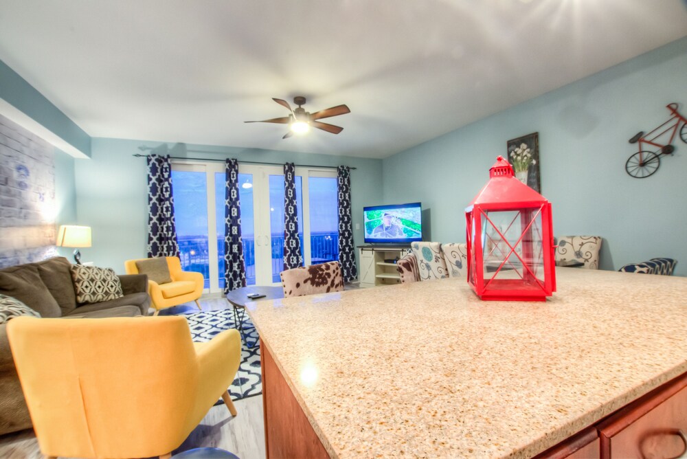Laketown Wharf Resort by Aneliya's Rentals - photo 513
