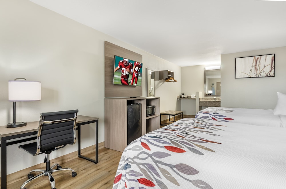 Red Roof Inn Staunton - photo 16
