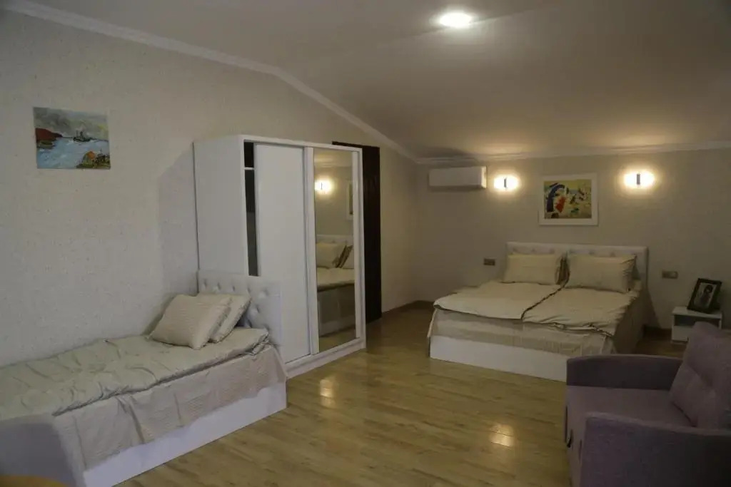 Hotel 12 Tve