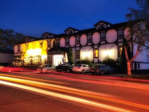 Driftwood Inn — hotel in Deer Lake