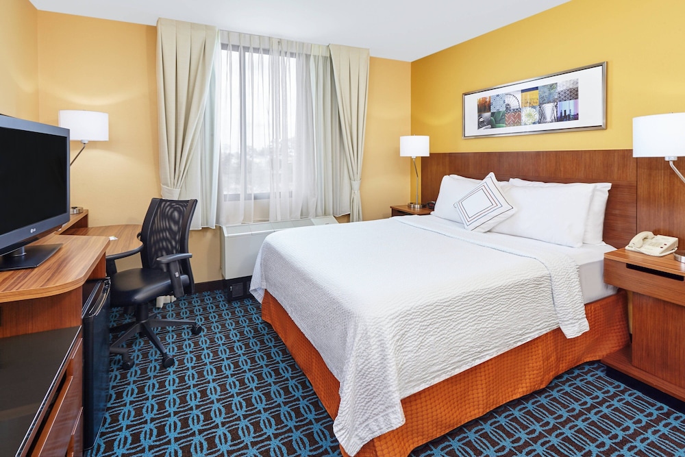 Fairfield Inn & Suites by Marriott Lombard - photo 9