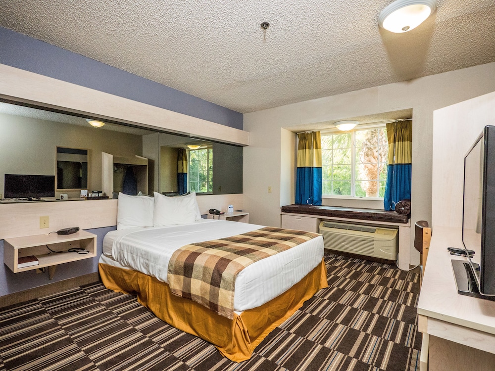 Microtel Inn & Suites by Wyndham Palm Coast I 95 - photo 13