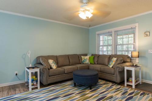 Beach Happy by Oak Island Accommodations - photo 19