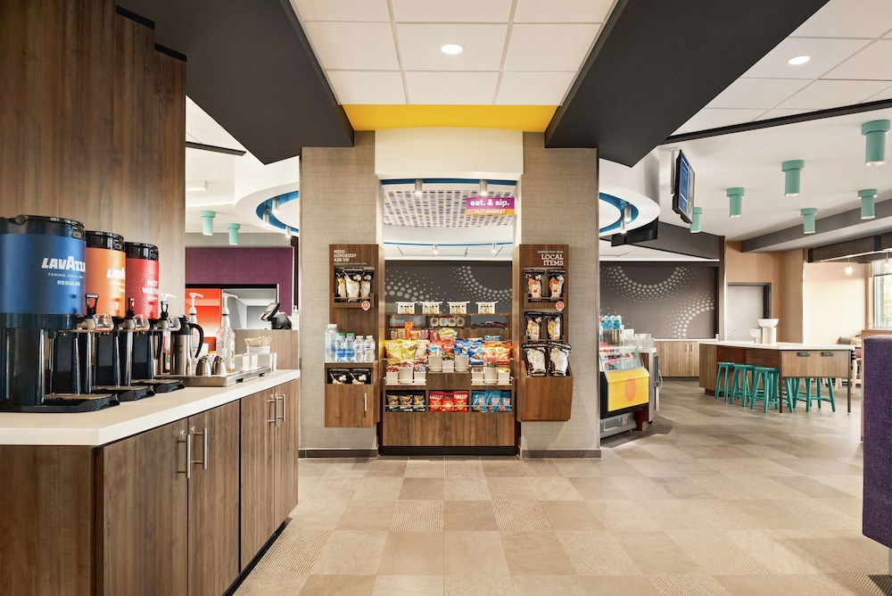 Tru By Hilton Milwaukee Brookfield - photo 35