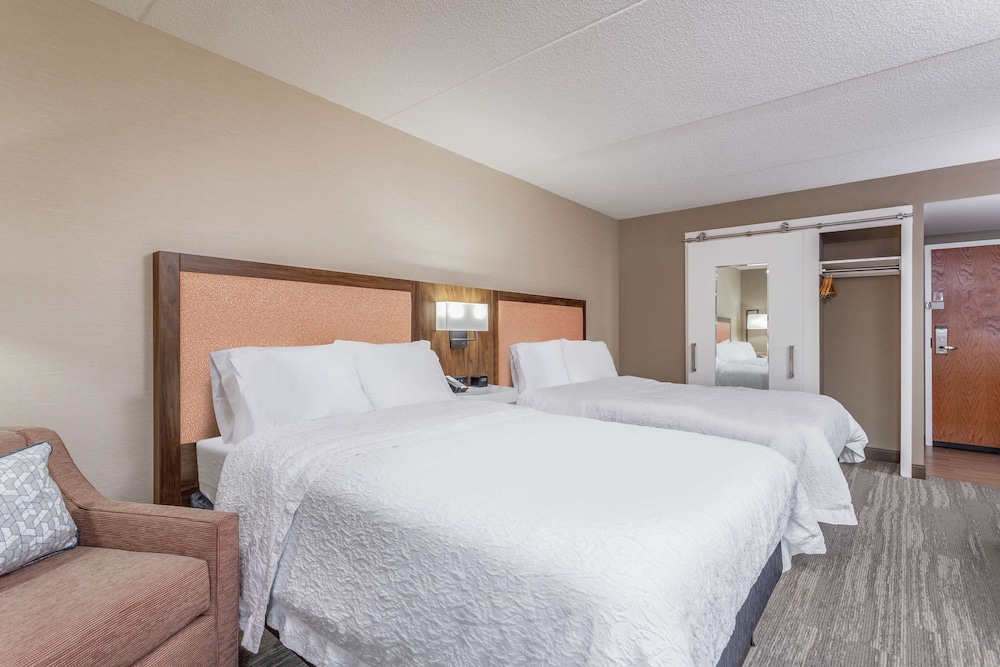 Hampton Inn Harrisburg East - photo 21