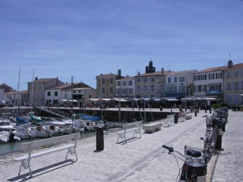 Maison Aumière — La Flotte — photo 2