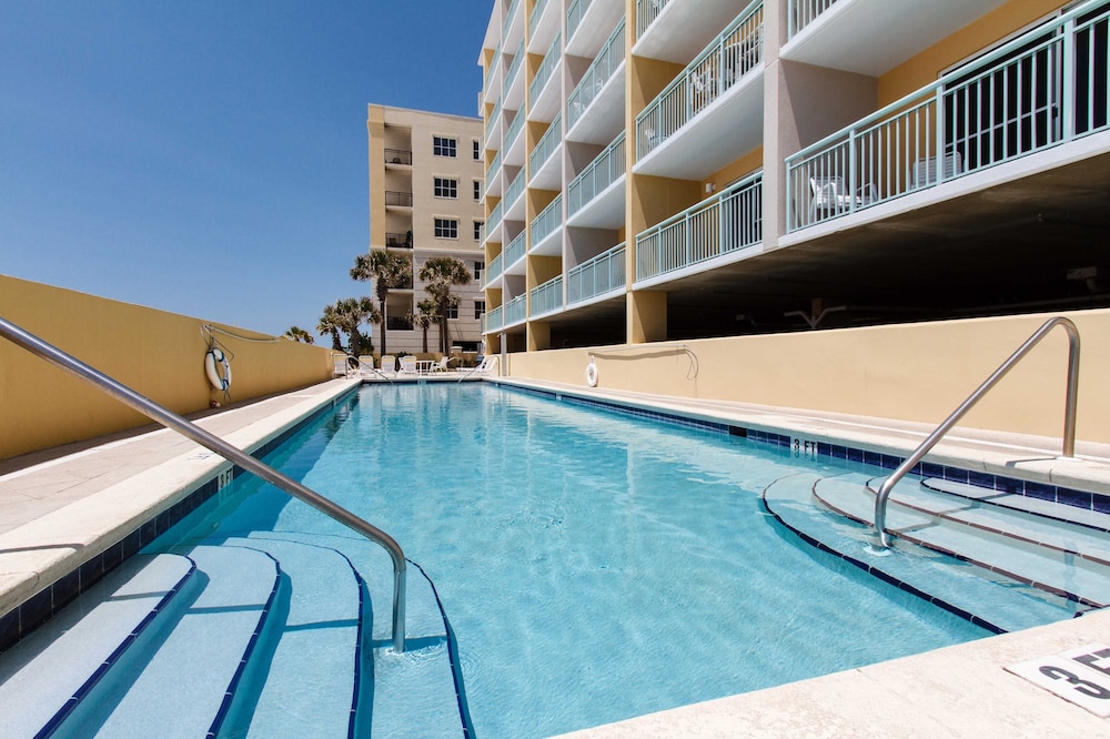 Pelican Isle 401 by RedAwning - photo 10