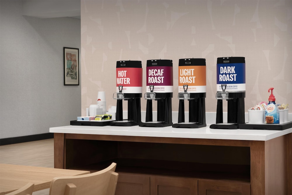 Hampton Inn & Suites Walterboro - photo 43