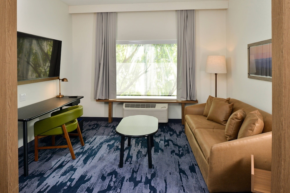 Fairfield Inn & Suites by Marriott Charlotte University Research Park - photo 18