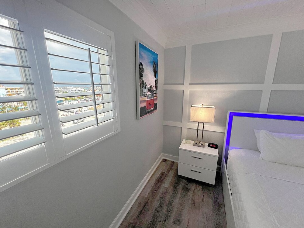 Lani Kai Island Resort - photo 14