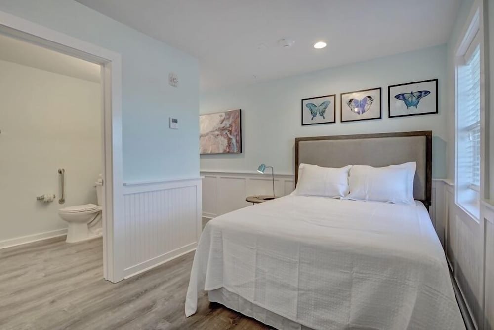 Loggerhead Inn and Suites - photo 36