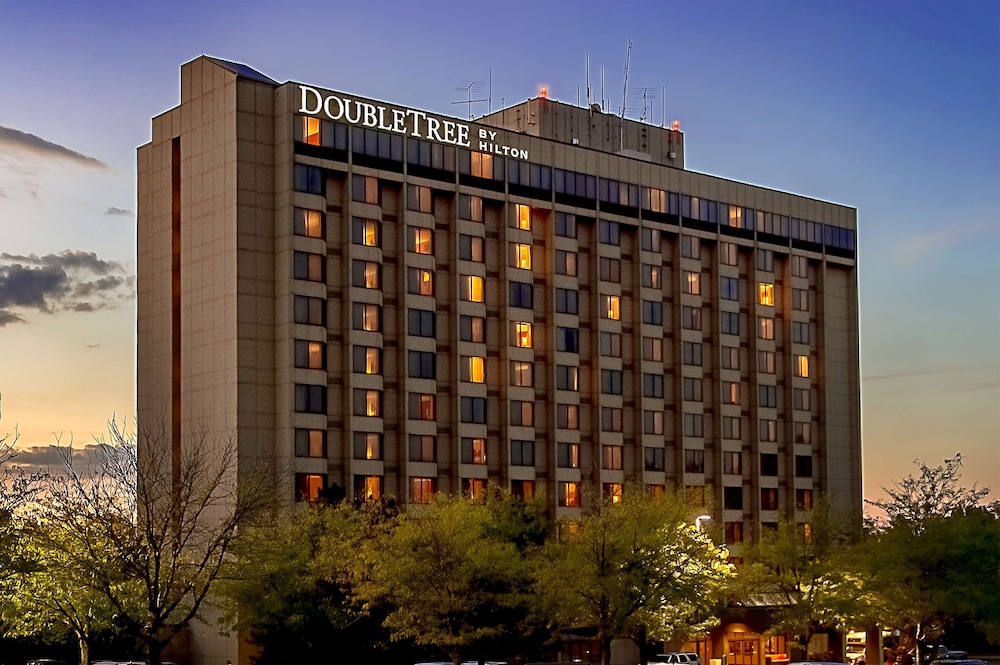 DoubleTree by Hilton Hotel St. Louis Chesterfield — hotel in Chesterfield