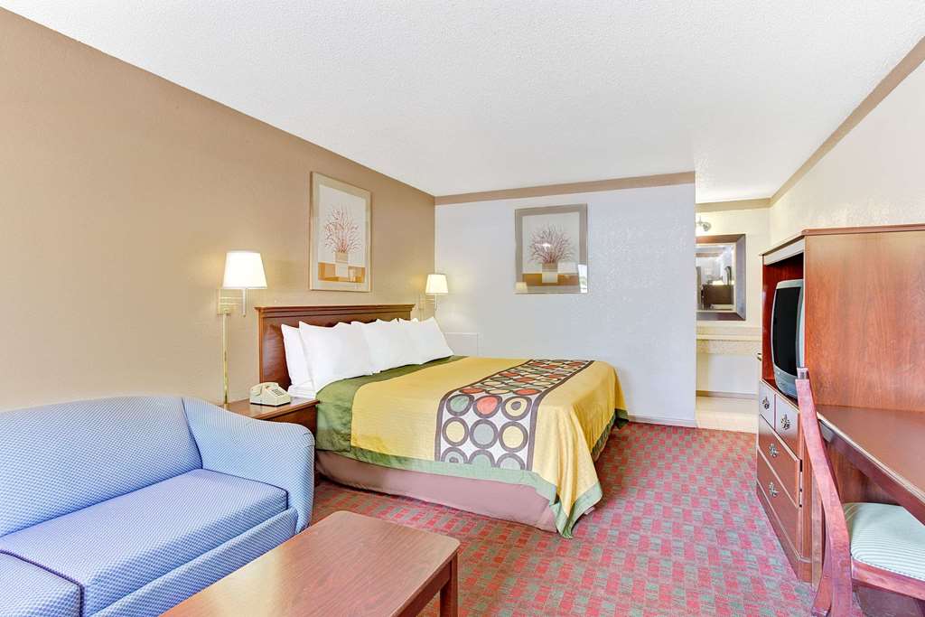 Super 8 by Wyndham Williamsburg Historic Area - photo 10