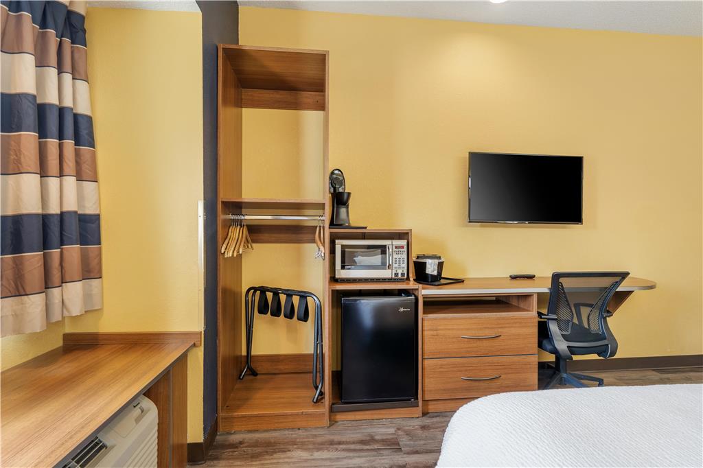 SureStay Plus Hotel by Best Western Keyser - photo 12