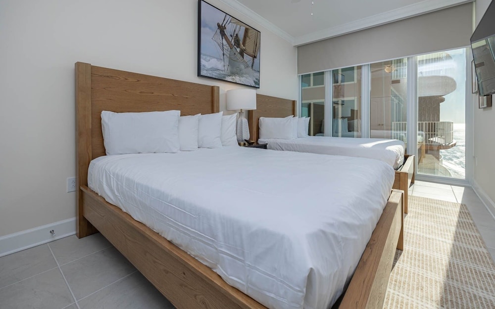 Phoenix Gulf Towers 2104 4 Bedroom Condo - photo 9