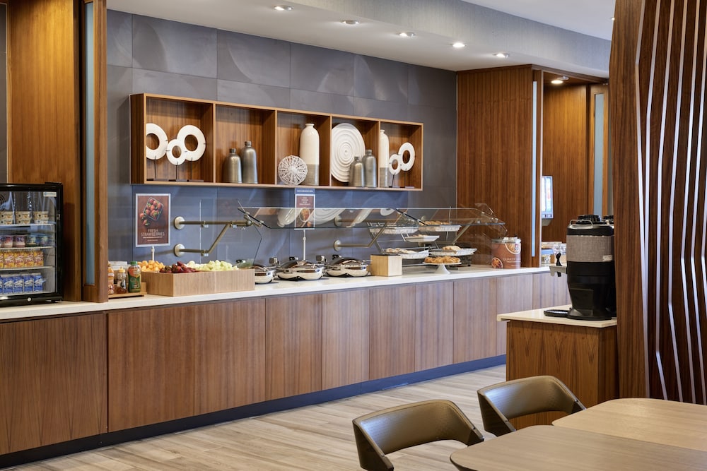Springhill Suites Grand Rapids West - photo 23