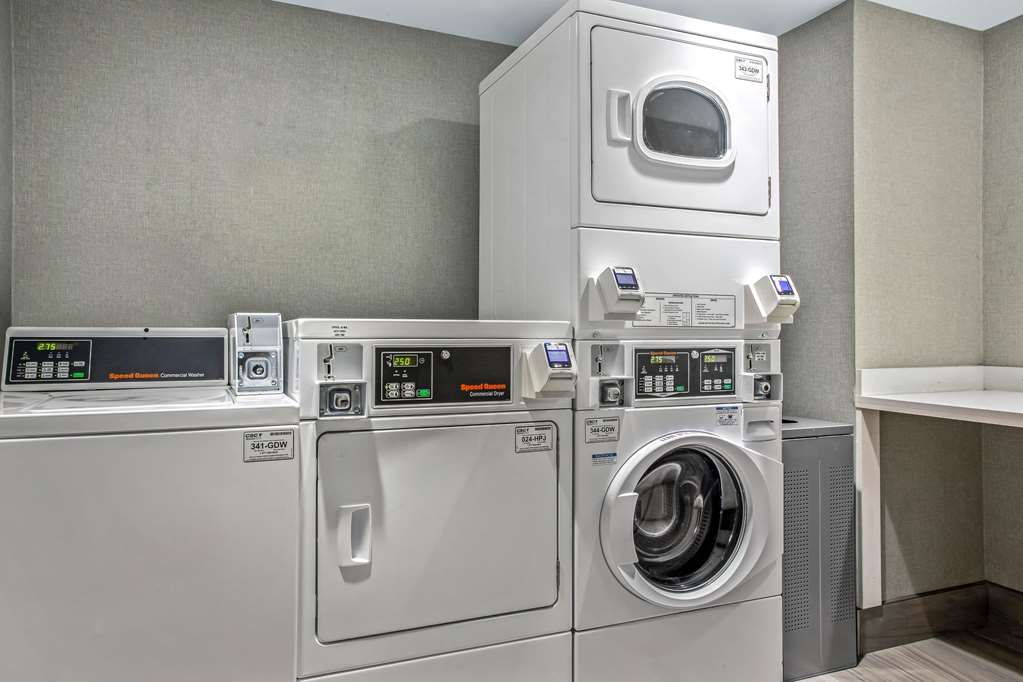La Quinta Inn & Suites by Wyndham San Francisco Airport N - photo 27