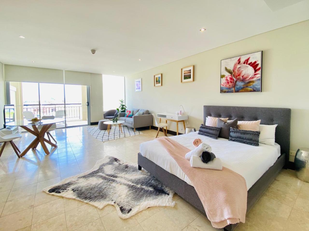 237 Santai Second Floor Studio by Uholiday — hotel in Casuarina