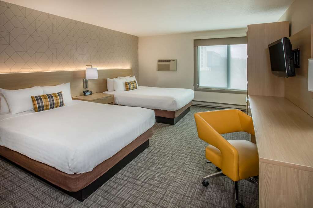 Days Inn & Suites by Wyndham Duluth by the Mall - photo 13