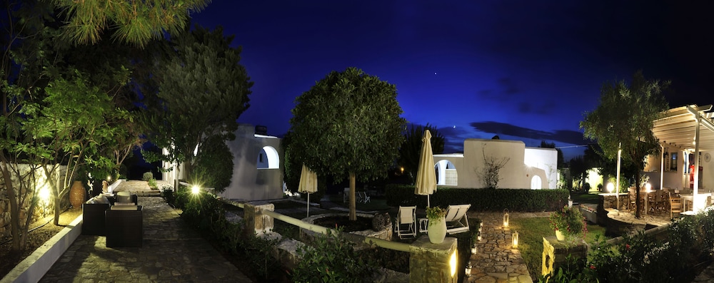 Scala Apartments — 4-Star Luxury Hotel in Naxos, Greece
