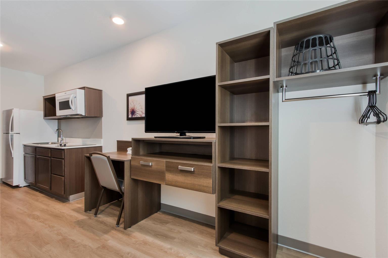 WoodSpring Suites Tamarac - photo 14